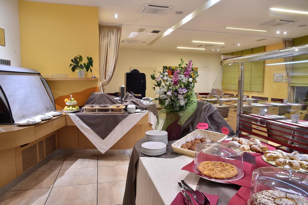 Tati Hotel Lugo  Exteriér fotografie